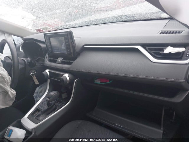 Toyota RAV4 LE 2019 2T3F1RFV2KC057718 Image 5