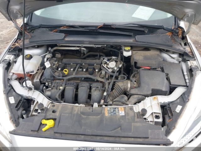 1FADP3F26JL308044 Ford FOCUS SE