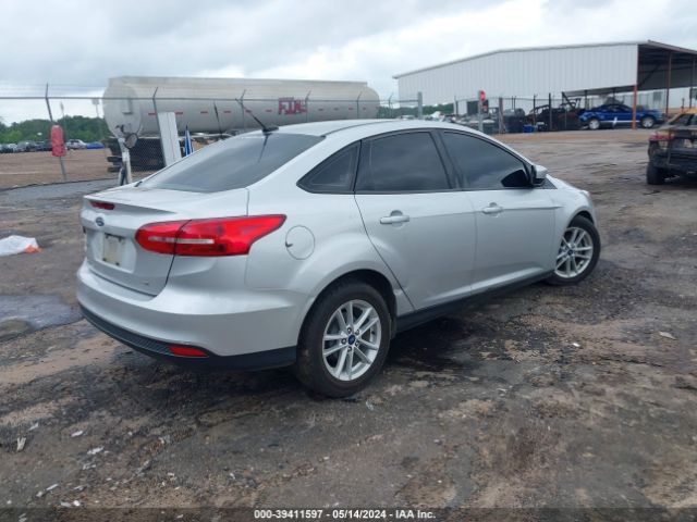 1FADP3F26JL308044 Ford FOCUS SE