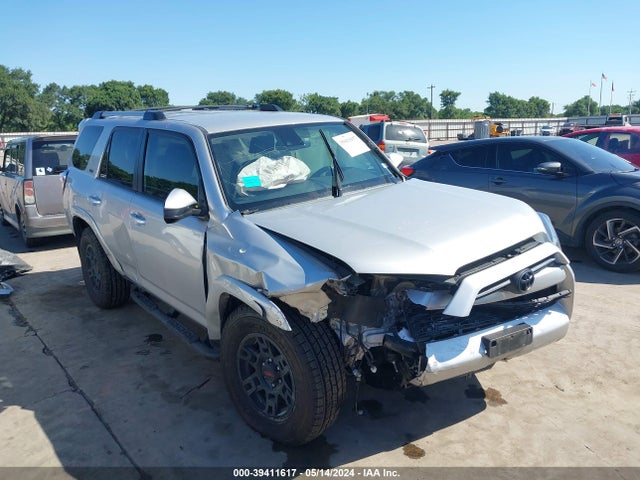 Toyota 4RUNNER SR5 2021 JTEEU5JR4M5237227 main image