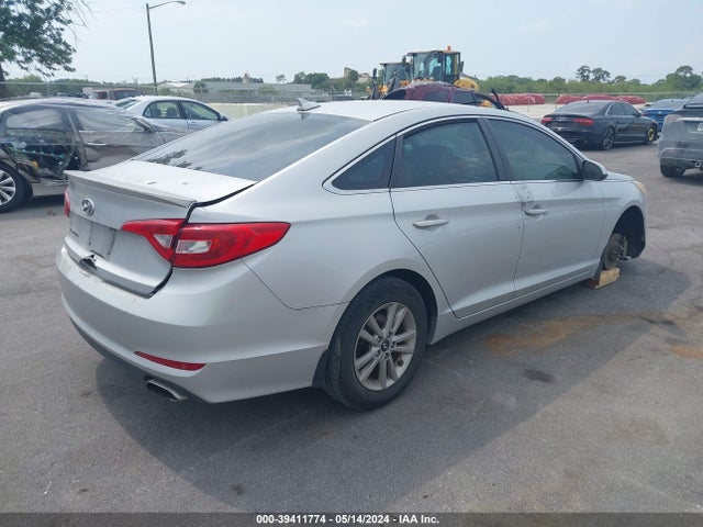 Hyundai SONATA SE 2015 5NPE24AF5FH164947 Image 4