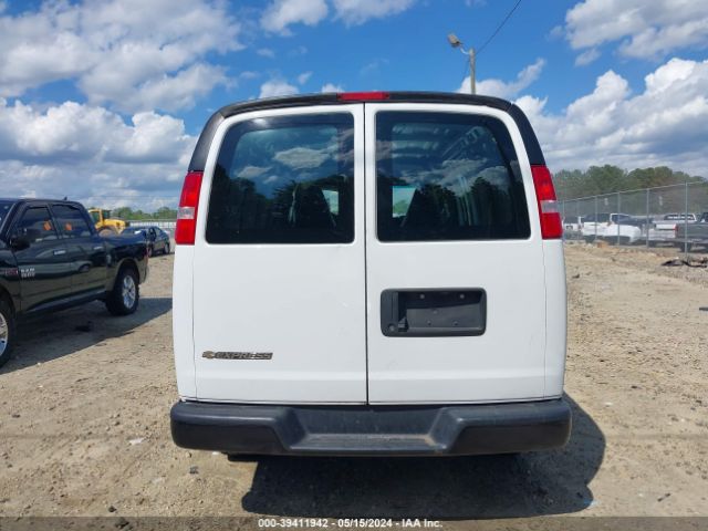1GCWGAFP8K1315965 Chevrolet Express 2500 Work Van