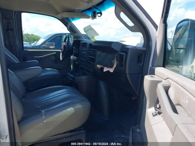 1GCWGAFP8K1315965 Chevrolet Express 2500 Work Van