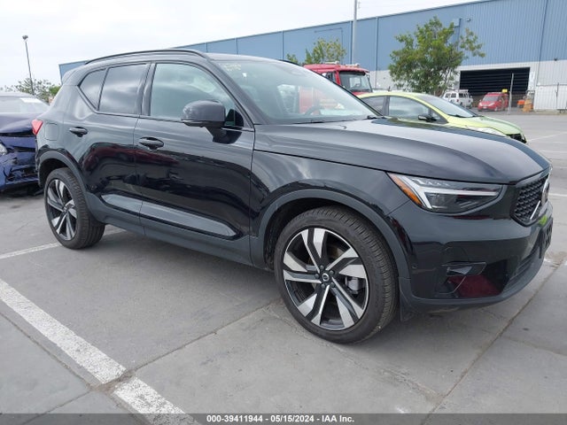 Volvo Xc40 B5 Ultimate Dark Theme 2023 YV4L12UX8P2940149 main image
