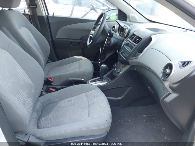 Chevrolet Sonic Ls Auto 2014 1G1JA6SH3E4141175 Image 5
