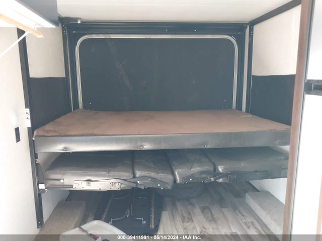 39411991 :رقم المزاد ، 1UJBJSBJ7L1V10061 vin ، 2020 Jayco Other مزاد بيع