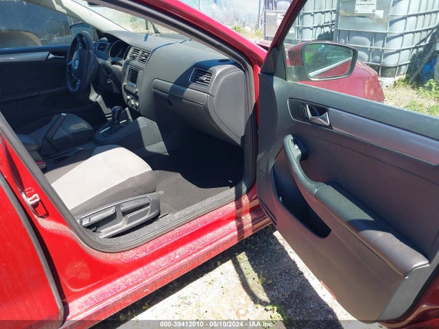 3VW2B7AJ5HM229864 Volkswagen Jetta 1.4t S