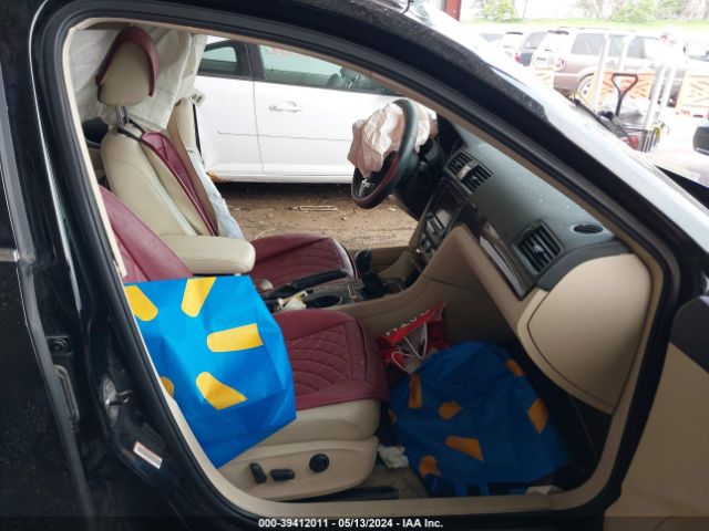 1VWCT7A31EC013980 Volkswagen Passat 1.8t Sel Premium