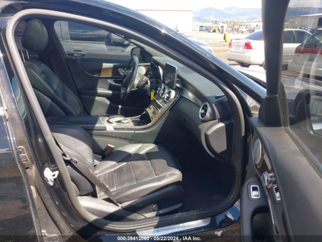 55SWF6GB2FU027969 Mercedes-Benz C 400 4matic