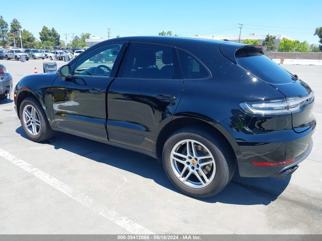 2021 PORSCHE MACAN WP1AA2A59MLB12306 Photo 2