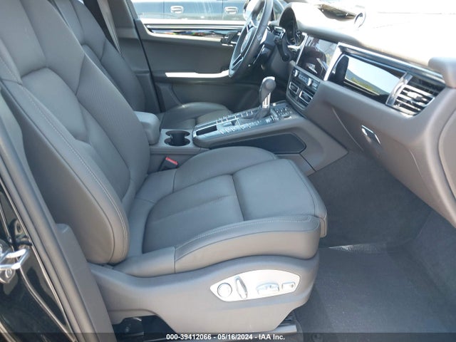 2021 PORSCHE MACAN WP1AA2A59MLB12306 Photo 4