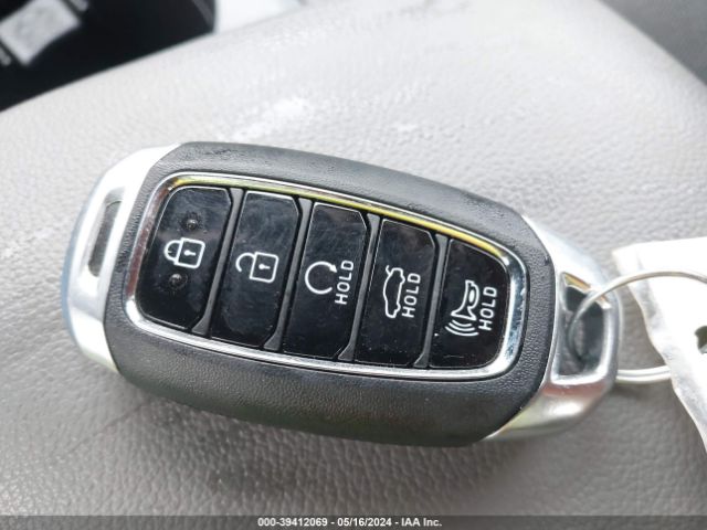 5NPLS4AG5PH117693 Hyundai ELANTRA SEL