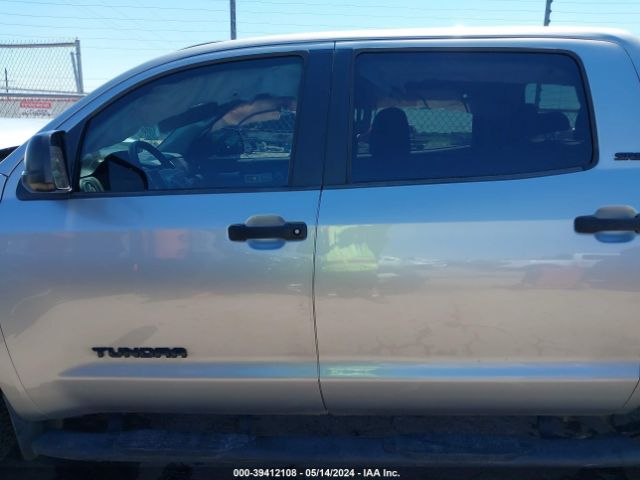 5TFEM5F18HX111325 Toyota Tundra Sr5 4.6l V8