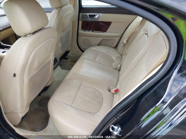 2011 JAGUAR XF SAJWA0FB9BLS18053 Photo 7