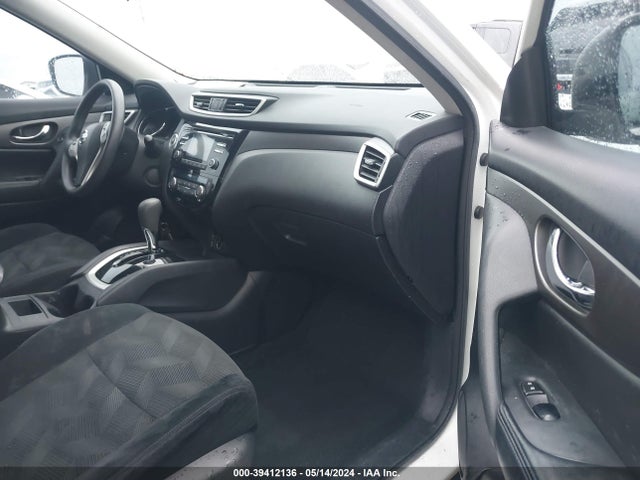 Nissan ROGUE SV 2015 5N1AT2MT3FC891156 Image 5
