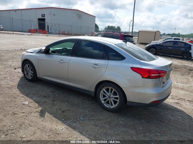 Ford FOCUS SE 2016 1FADP3F23GL355251 Image 3