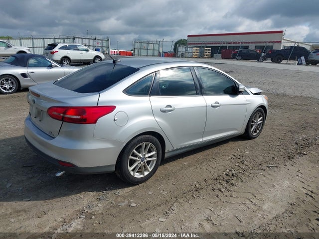 Ford FOCUS SE 2016 1FADP3F23GL355251 Image 4