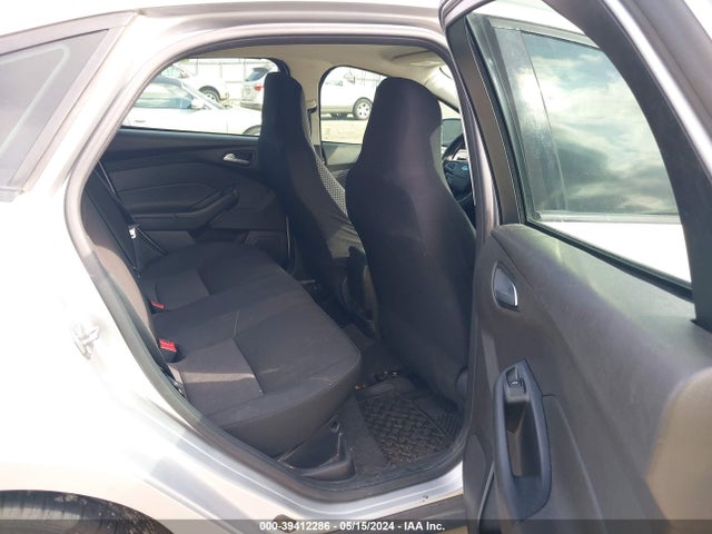 Ford FOCUS SE 2016 1FADP3F23GL355251 Image 8