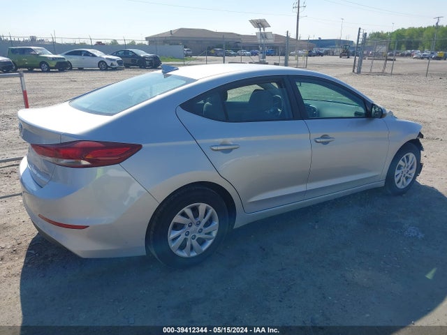 Hyundai ELANTRA SE 2017 5NPD74LF2HH113239 Image 4