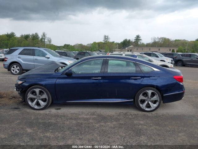 1HGCV1F92JA113634 Honda Accord Touring