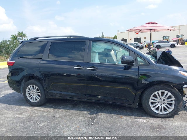 Toyota Sienna Xle 8 Passenger 2015 5TDYK3DC2FS535758 Image 12