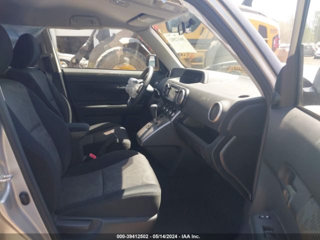 JTLZE4FE1FJ077003 Scion XB