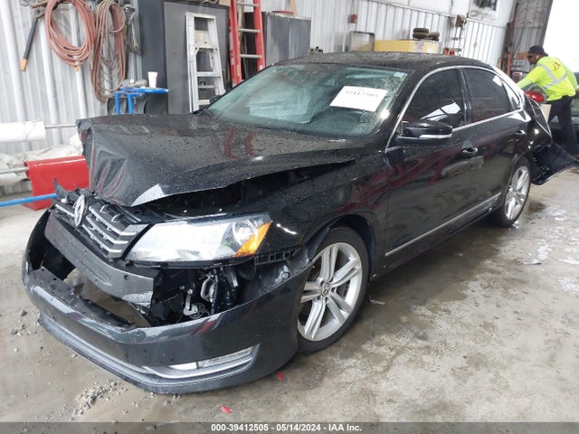 1VWCT7A39FC041236 Volkswagen Passat 1.8t Sel Premium