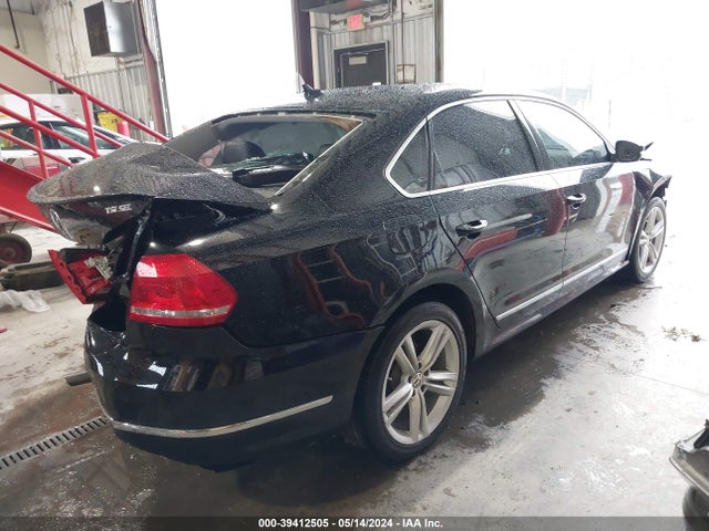 1VWCT7A39FC041236 Volkswagen Passat 1.8t Sel Premium