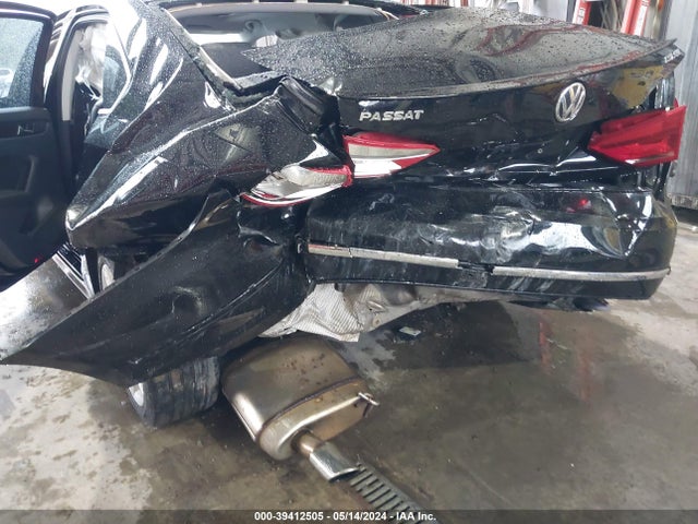 1VWCT7A39FC041236 Volkswagen Passat 1.8t Sel Premium
