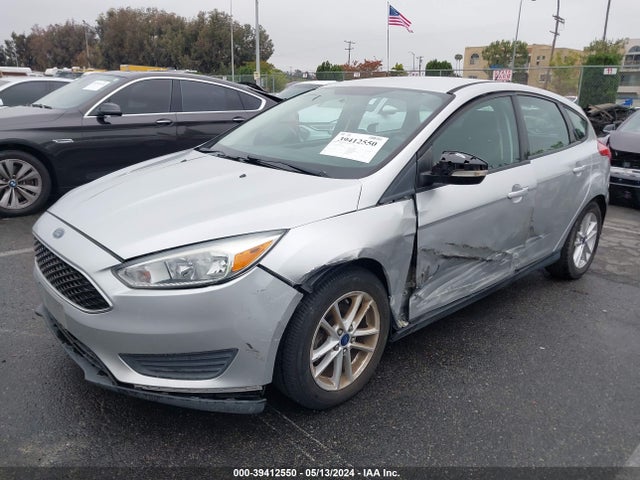 Ford FOCUS SE 2015 1FADP3K28FL288845 Image 2