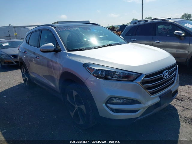 2016 KM8J3CA23GU134240 main image