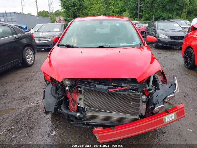 Chevrolet Sonic Ltz Auto 2015 1G1JE5SB6F4211845 Image 13