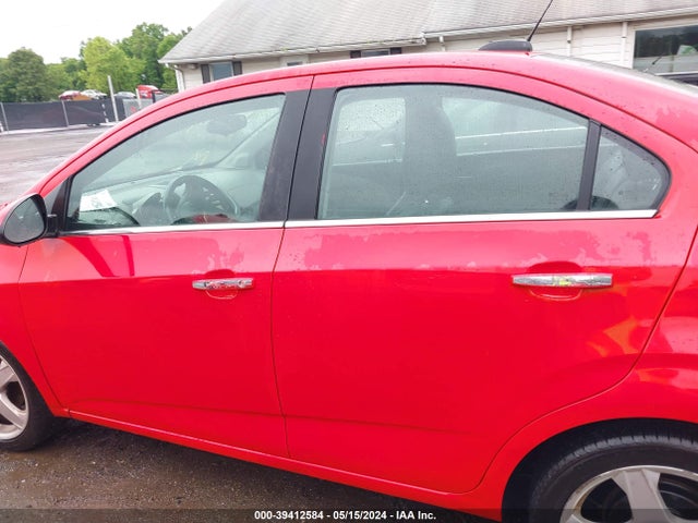 Chevrolet Sonic Ltz Auto 2015 1G1JE5SB6F4211845 Image 15