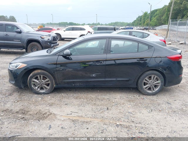 Hyundai ELANTRA SEL 2018 5NPD84LF2JH318501 Image 14