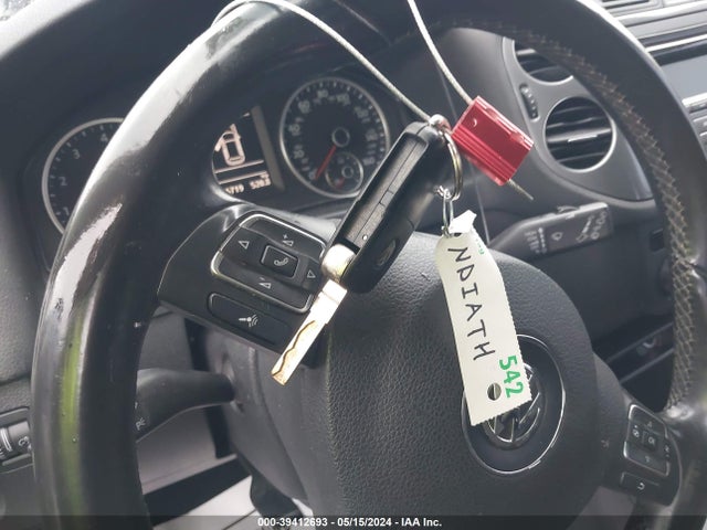 WVGAV3AX0EW576187 Volkswagen TIGUAN S