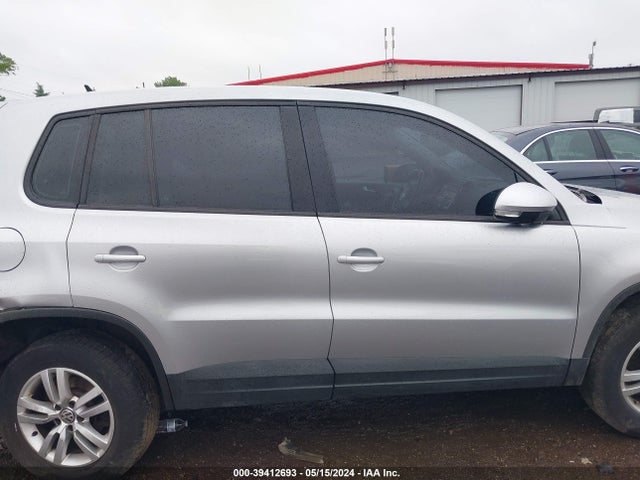 WVGAV3AX0EW576187 Volkswagen TIGUAN S
