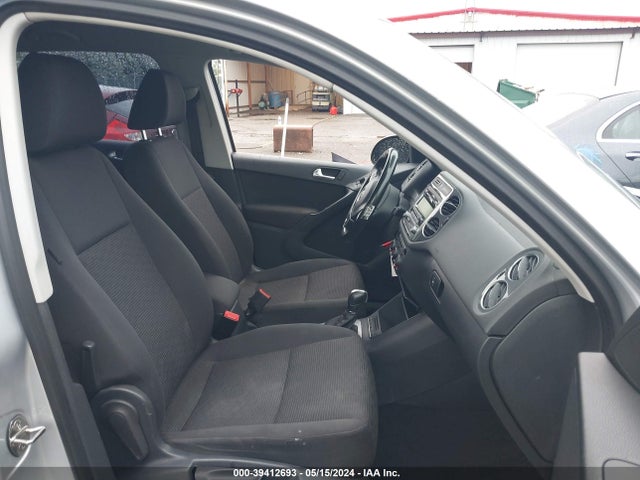 WVGAV3AX0EW576187 Volkswagen TIGUAN S