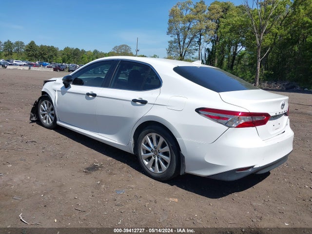Toyota CAMRY LE 2020 4T1C11AK0LU393233 Image 3