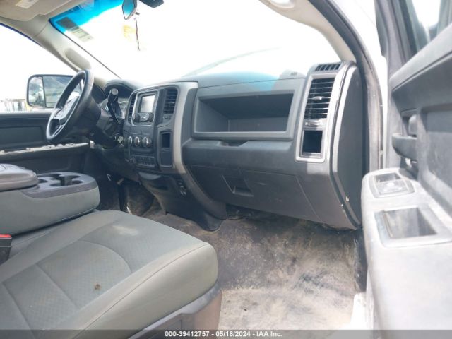 3C6UR5HJ2JG144560 RAM 2500 Tradesman  4x4 8' Box