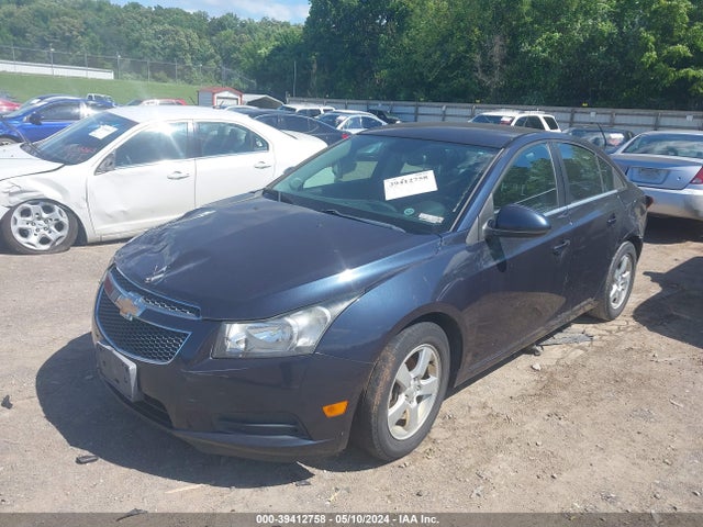 Chevrolet Cruze 1lt Auto 2014 1G1PC5SB2E7412347 Image 2