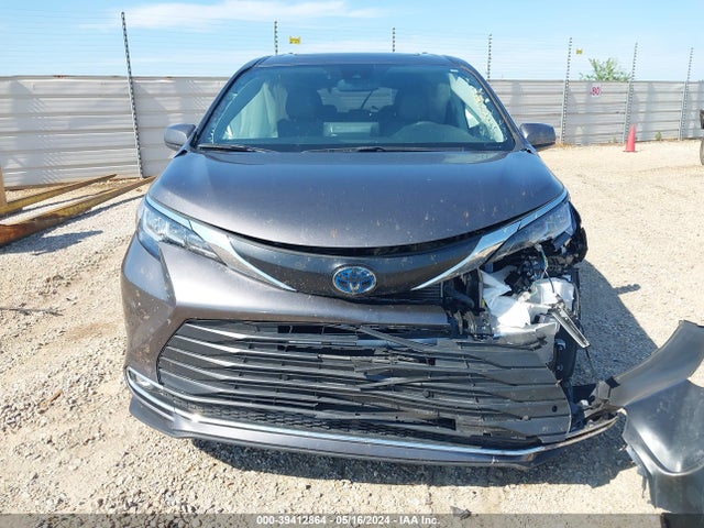 Toyota SIENNA XLE 2023 5TDYRKEC0PS161446 Image 12