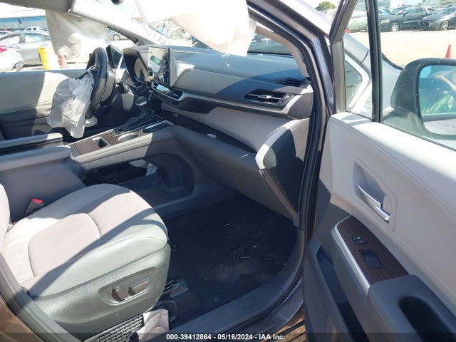Toyota SIENNA XLE 2023 5TDYRKEC0PS161446 Image 5