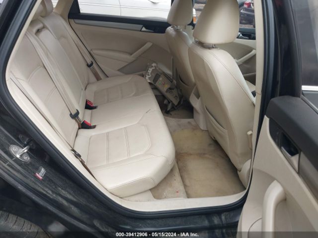 1VWAS7A38FC074819 Volkswagen Passat 1.8t Limited Edition