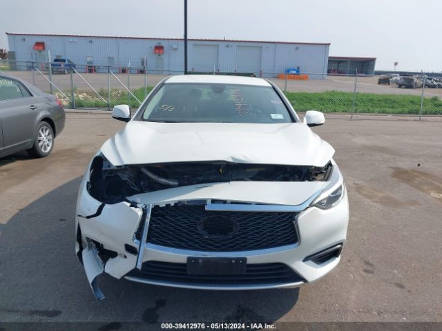 SJKCH5CP3JA054039 Infiniti Qx30 Luxury