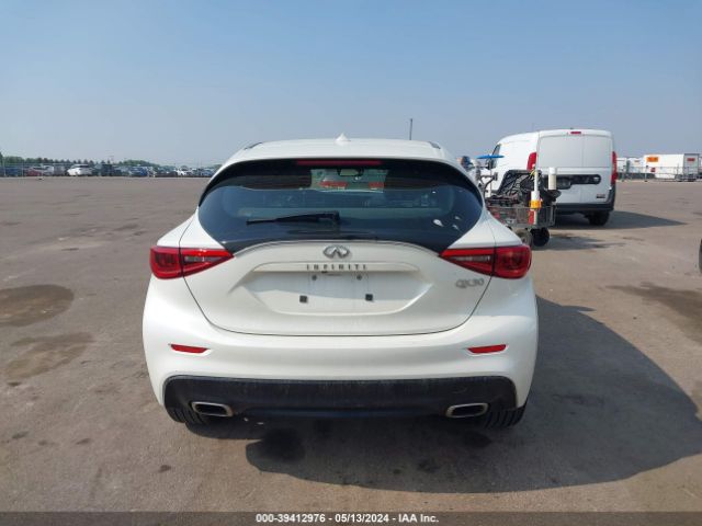 SJKCH5CP3JA054039 Infiniti Qx30 Luxury