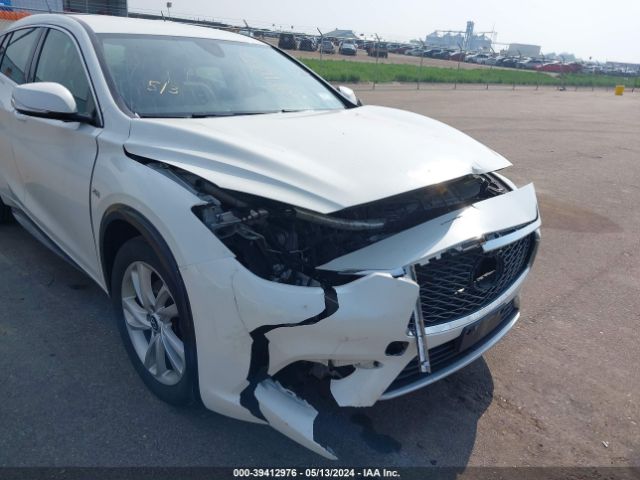 SJKCH5CP3JA054039 Infiniti Qx30 Luxury