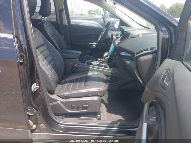 Ford Escape Titanium 2019 1FMCU0J92KUB51945 Image 5