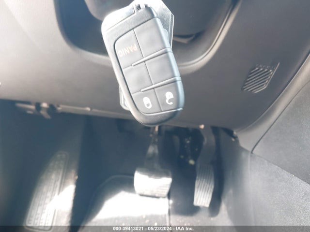 3C4NJDBN7RT596243 Jeep Compass Latitude 4x4