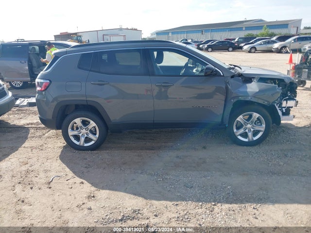 3C4NJDBN7RT596243 Jeep Compass Latitude 4x4