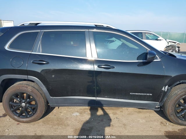 1C4PJMCB2HW511427 Jeep Cherokee Latitude 4x4